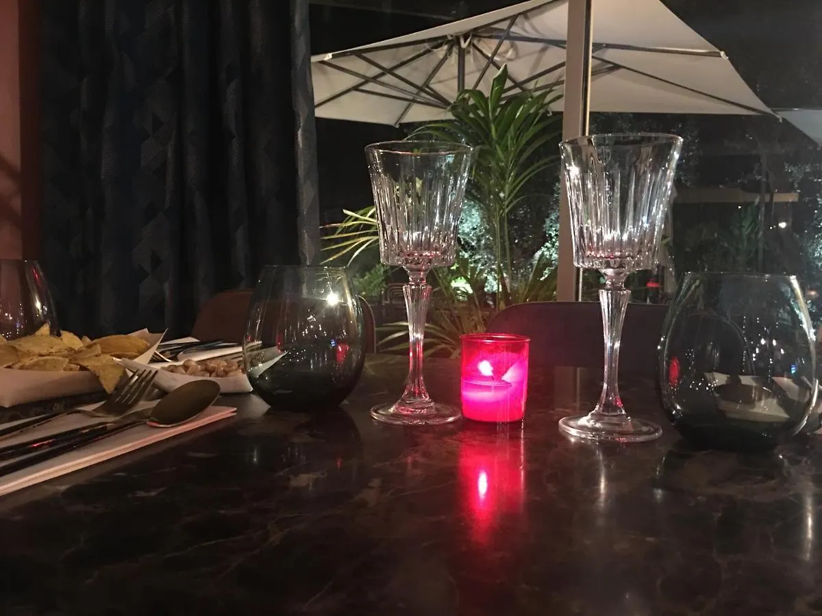 Avocado Hotel Restaurant Saint-Jeannet