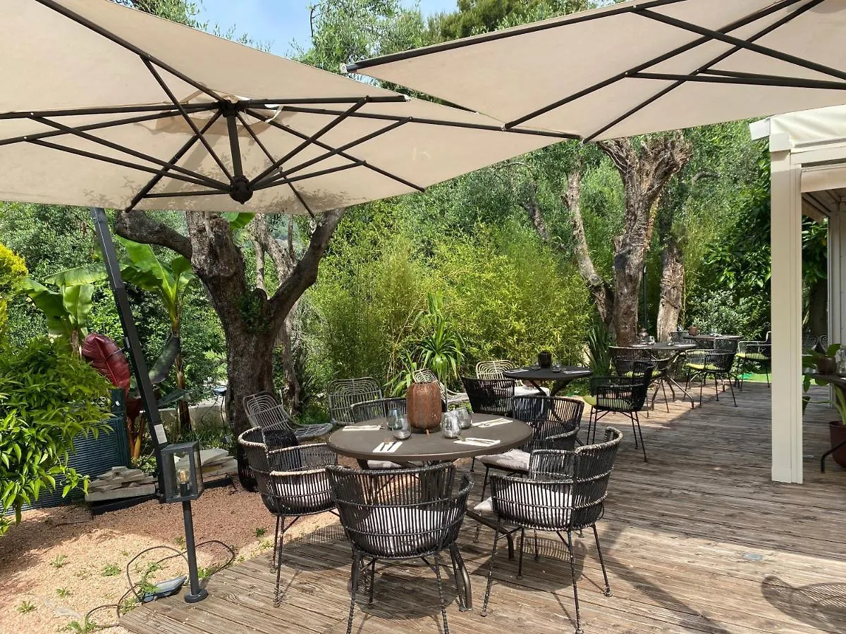 Avocado Hotel Restaurant Saint-Jeannet   Saint-Jeannet (Alpes-Maritimes)