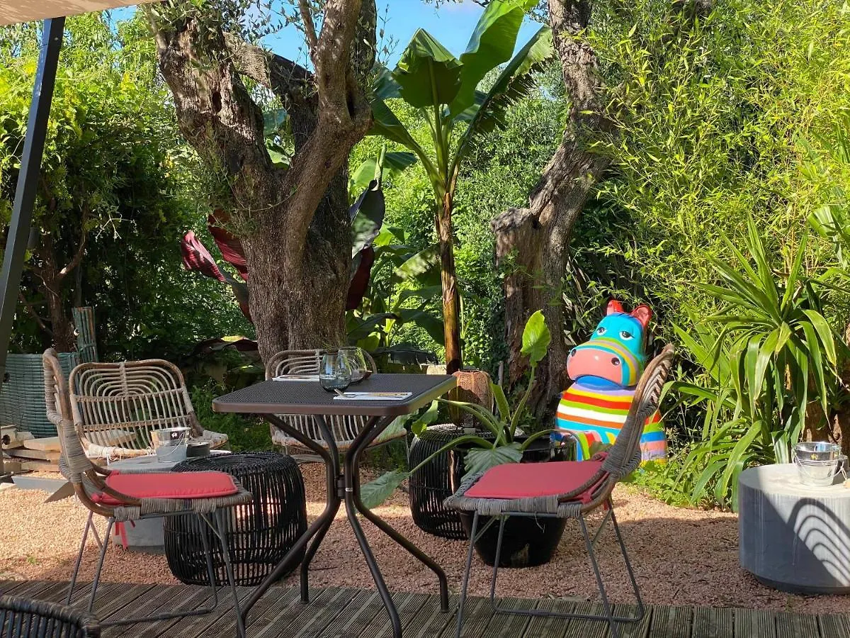 **  Avocado Hotel Restaurant Saint-Jeannet  Francia